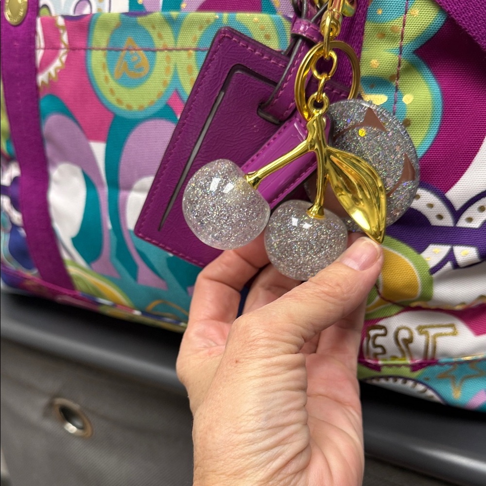 Rare Coach Poppy Graffiti  Duffel with Purple Straps and Luggage Tag- EUC - Picture 2 of 16